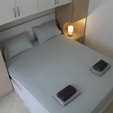 Azure Iris By Adriatic Living Apartment