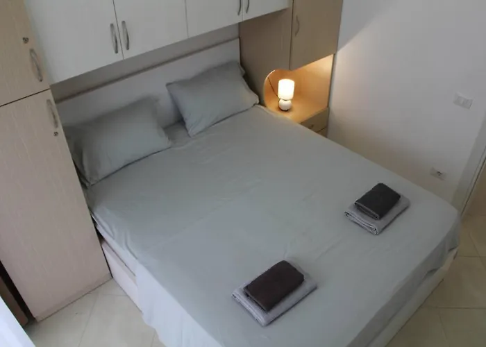 Azure Iris By Adriatic Living Daire