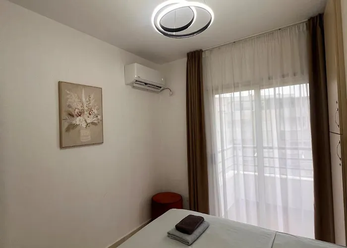 Daire Azure Iris By Adriatic Living Golem (Tirana)